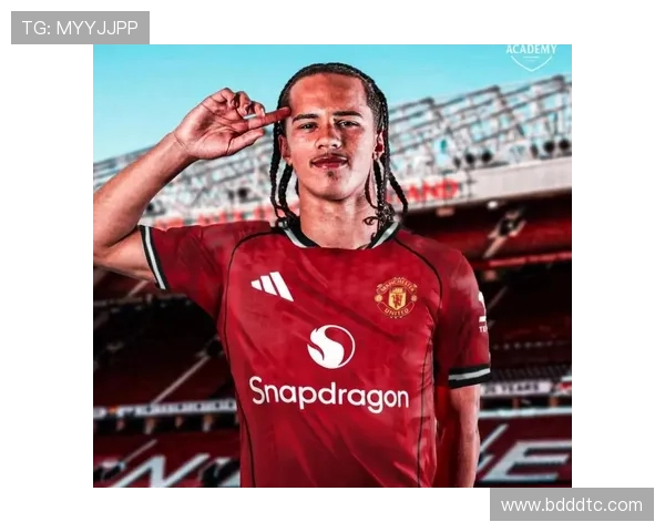 罗马诺曝曼联暂无中场引援计划